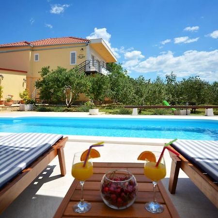 Villa Oliva Kaštela 外观 照片