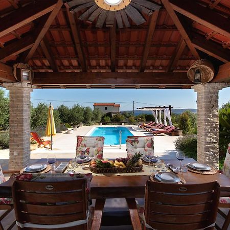 Villa Oliva Kaštela 外观 照片