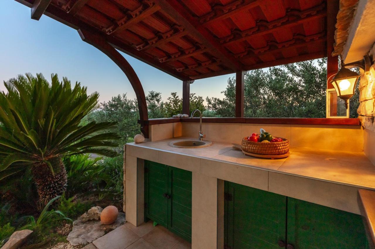 Villa Oliva Kaštela 外观 照片