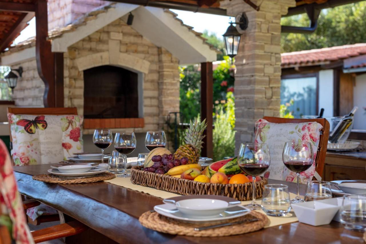 Villa Oliva Kaštela 外观 照片